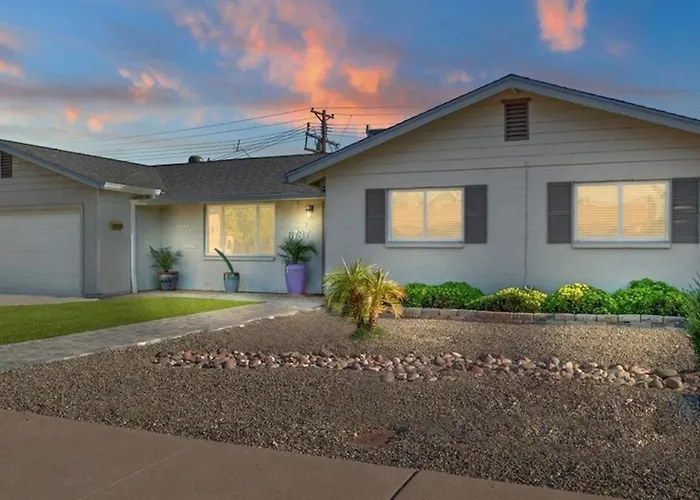 Amazing 4-bdrm Wbackyard Paradise In Scottsdale