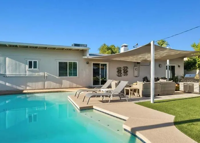 Holiday home Amazing 4-bdrm Wbackyard Paradise In Scottsdale