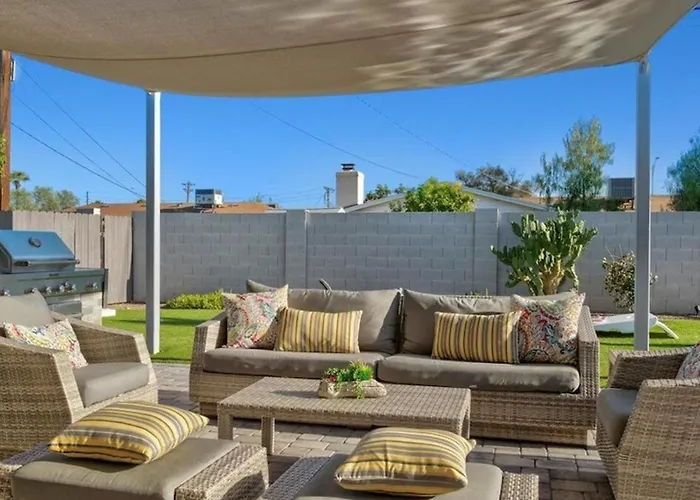 Amazing 4-bdrm Wbackyard Paradise In Scottsdale