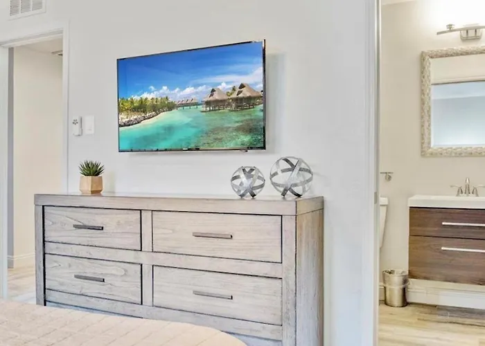 Amazing 4-bdrm Wbackyard Paradise In Holiday home Scottsdale
