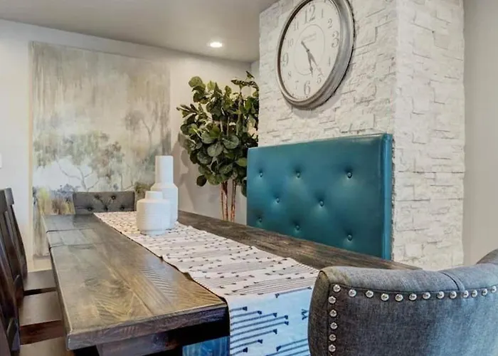Amazing 4-bdrm Wbackyard Paradise In Holiday home Scottsdale