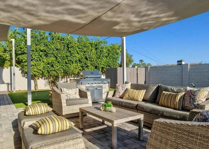Amazing 4-bdrm Wbackyard Paradise In Holiday home